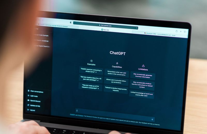 Dlaczego AI-owe wyszukiwarki przejmują rolę głównego kanału discovery?