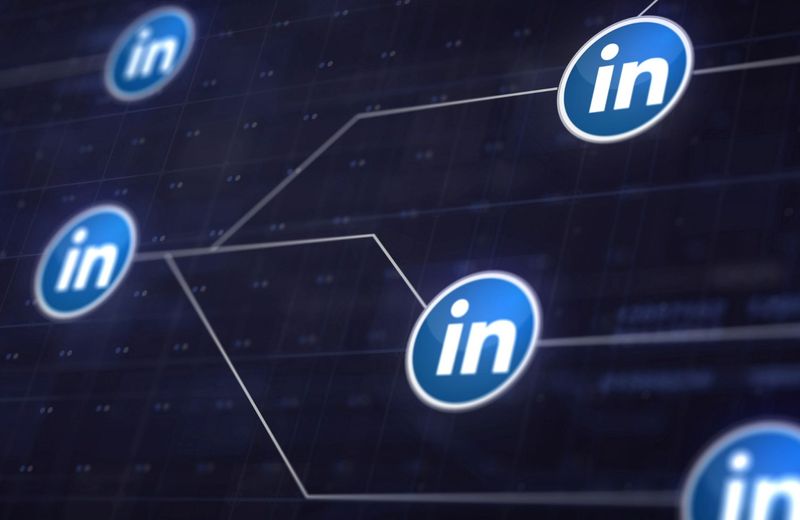 Dlaczego Twój LinkedIn outreach nie działa (i czemu 90% wiadomości to spam)? 7 błędów, które blokują sprzedaż