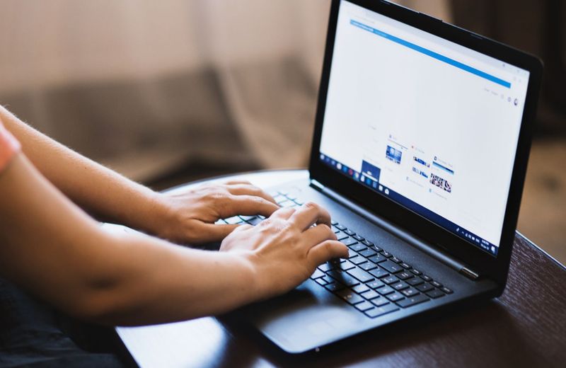 Wykorzystanie grafik i wideo w kampaniach Demand Gen - nowa era optymalizacji kreatywnej